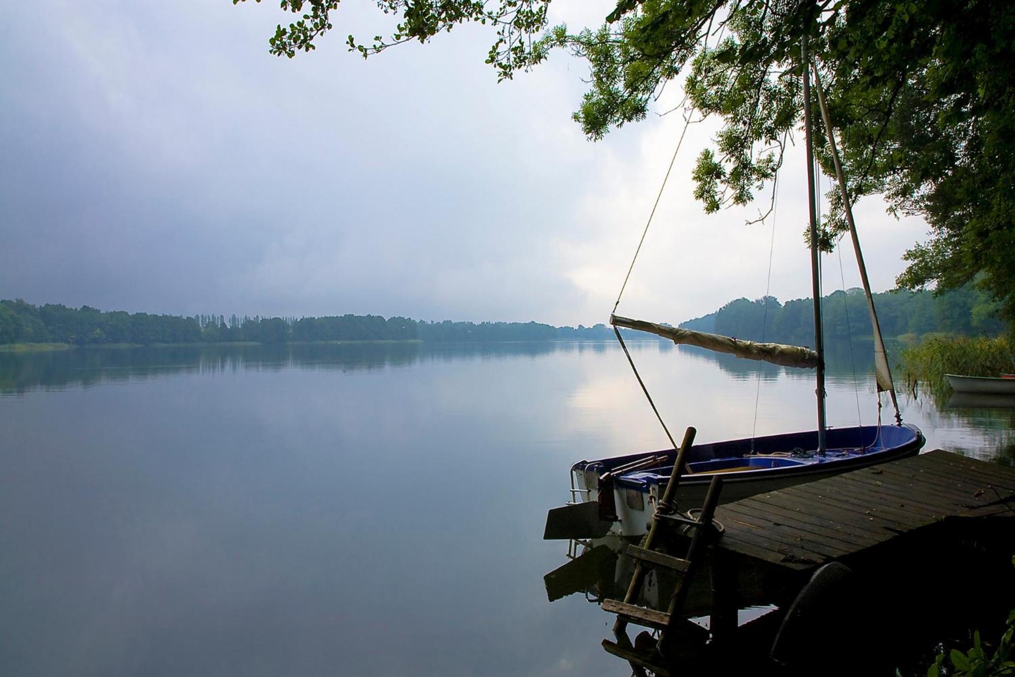 Ferienhaus Am See Perlin Kültér fotó
